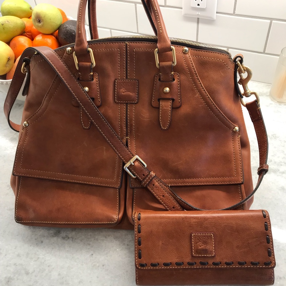 Dooney and Bourke Florentine Clayton set